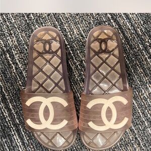Chanel woman’s sandals size 6